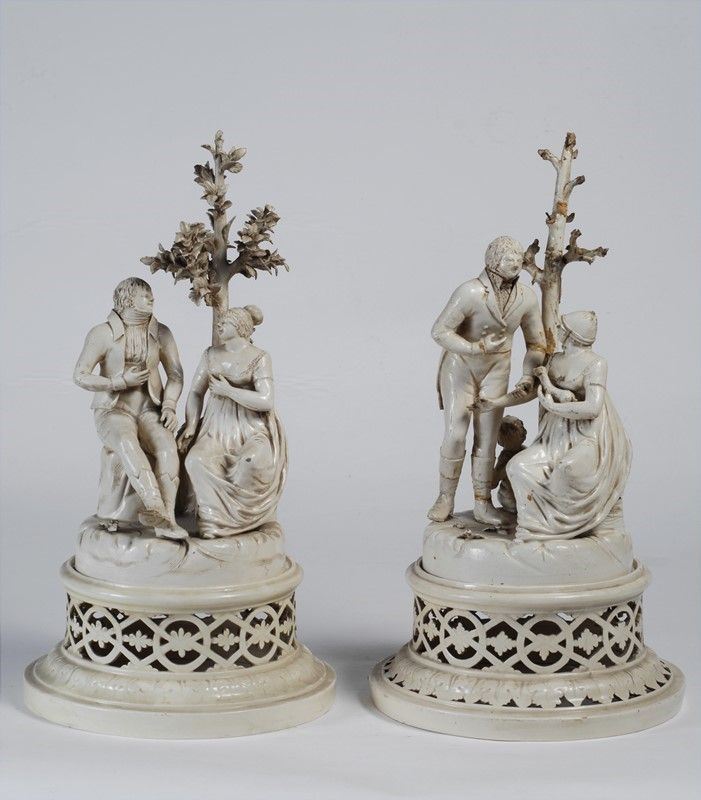 Innamorati con Albero alle Spalle