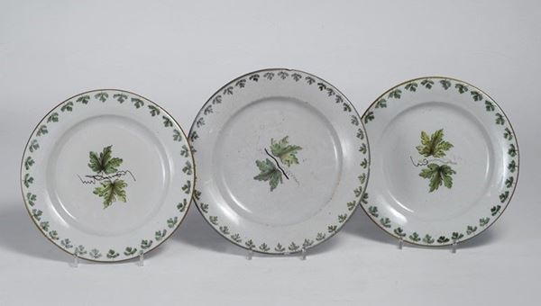 Tre piatti  - Auction Antiquariato - Galleria Pananti Casa d'Aste