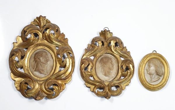 Due bassorilievi ovali  - Auction ANTIQUARIATO, OROLOGI - I - Galleria Pananti Casa d'Aste