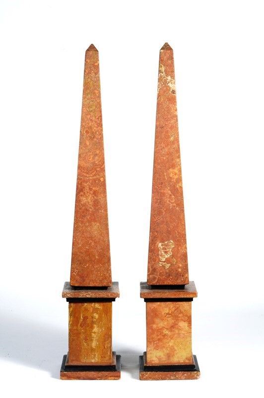 Coppia di obelischi