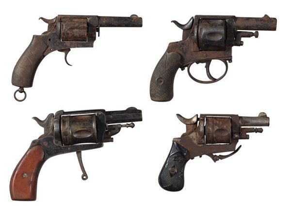 4 Revolver