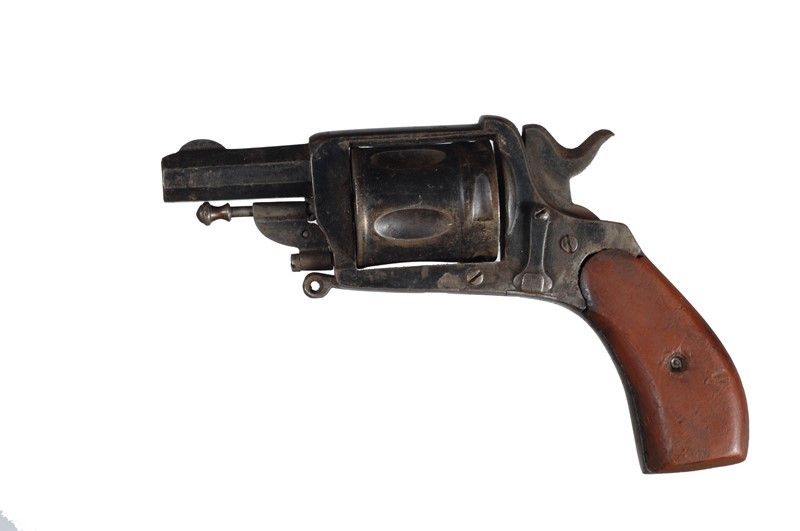 4 Revolver