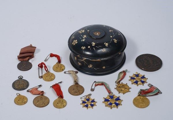 Lotto composto   - Asta Arredi, Oggettistica e Dipinti - Galleria Pananti Casa d'Aste