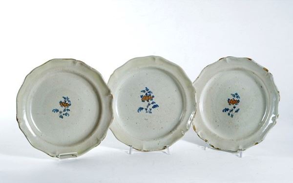 Tre piatti  - Auction Antiquariato - Galleria Pananti Casa d'Aste