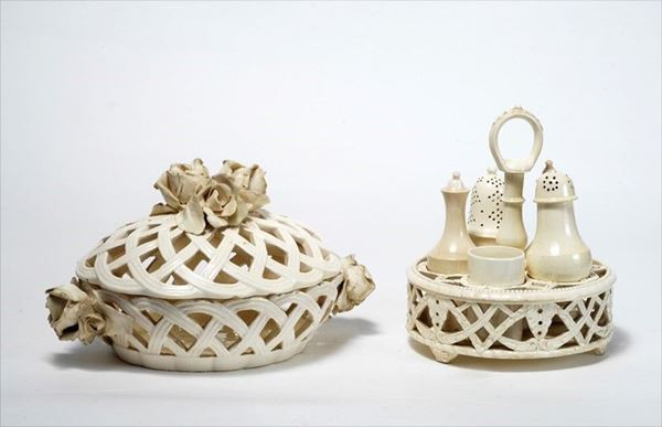 Cestino traforato; Oliera con sale e pepe  - Auction Arredi, Oggettistica e Dipinti - Galleria Pananti Casa d'Aste