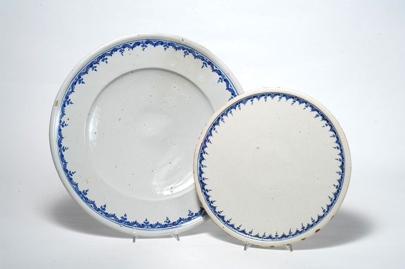 Una Alzata e un Piatto in Maiolica, Bassano XVIII Sec.
