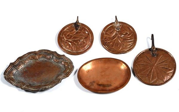 Tre coperchi circolari  - Asta Arredi, Oggettistica e Dipinti - Galleria Pananti Casa d'Aste