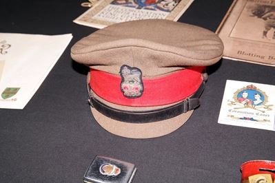 Berretto da Ufficiale Inglese con Accessori