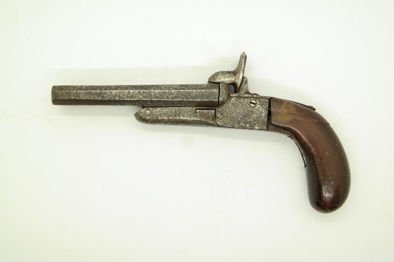 Pistola a Spillo a Due Canne