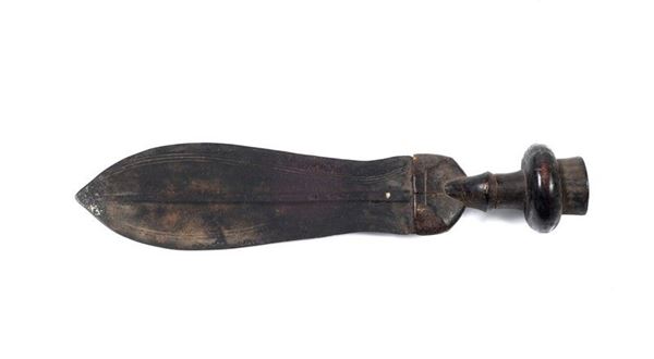 Coltello                                                                                              - Auction Armi antiche e Militaria - Galleria Pananti Casa d'Aste