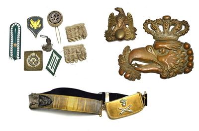 Scatola Contenente Aticoli Militari