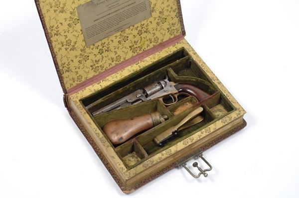Revolver COLT                                                                                       
