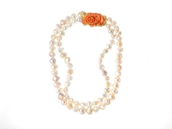 Collana perle, corallo e oro