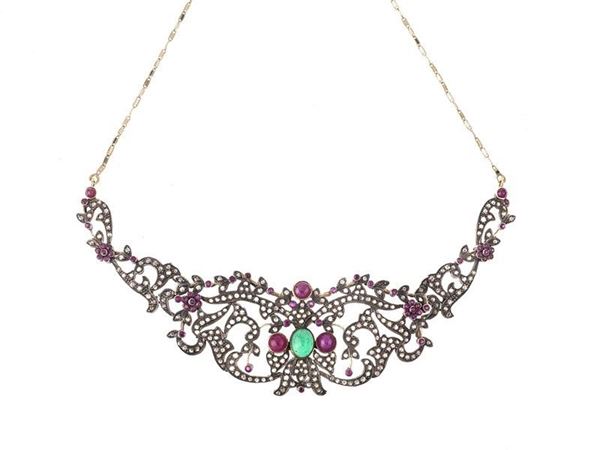 Collana smeraldi, rubini e diamanti