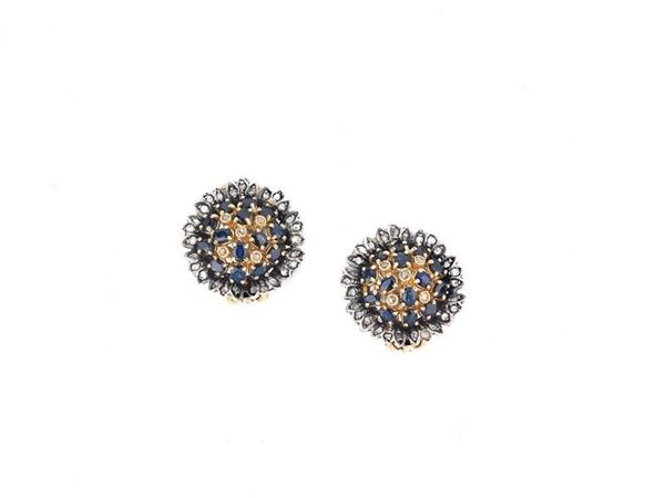 Orecchini in oro, con zaffiri e diamanti  - Auction Gioielli, Antiquariato - I - Galleria Pananti Casa d'Aste