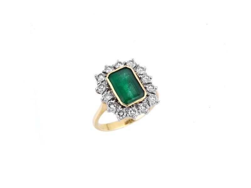 Anello con Smeraldo e Brillanti