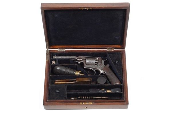 Revolver Adams a luminello