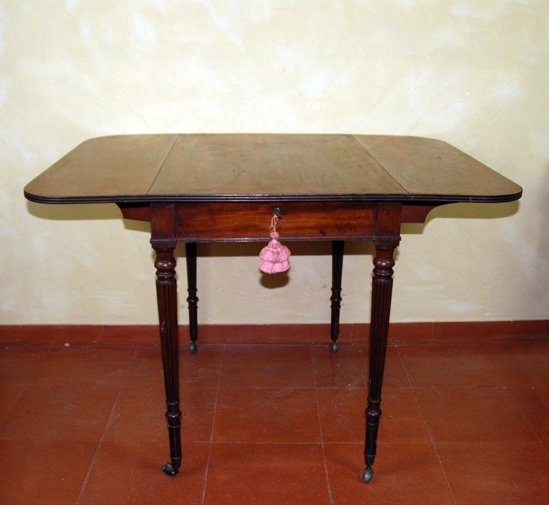Tavolo a Bandelle