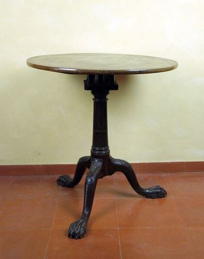 Tavolino a Vela