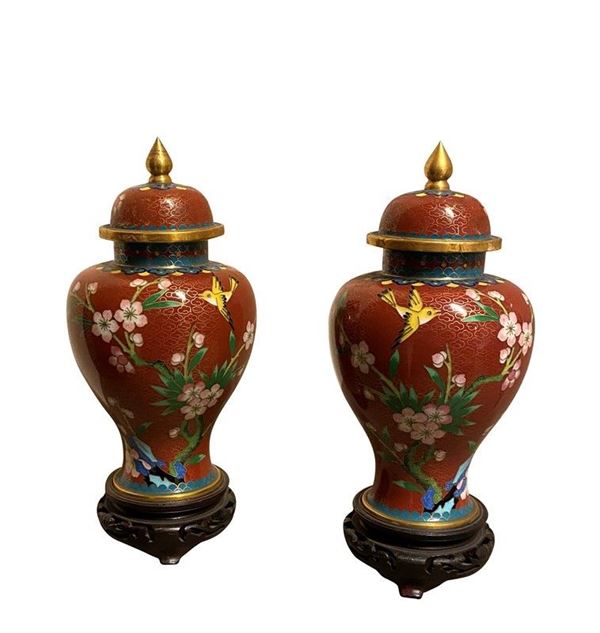 Coppia di vasi con coperchio  - Asta PORCELLANE, DIPINTI E OGGETTI D'ARREDO - Galleria Pananti Casa d'Aste