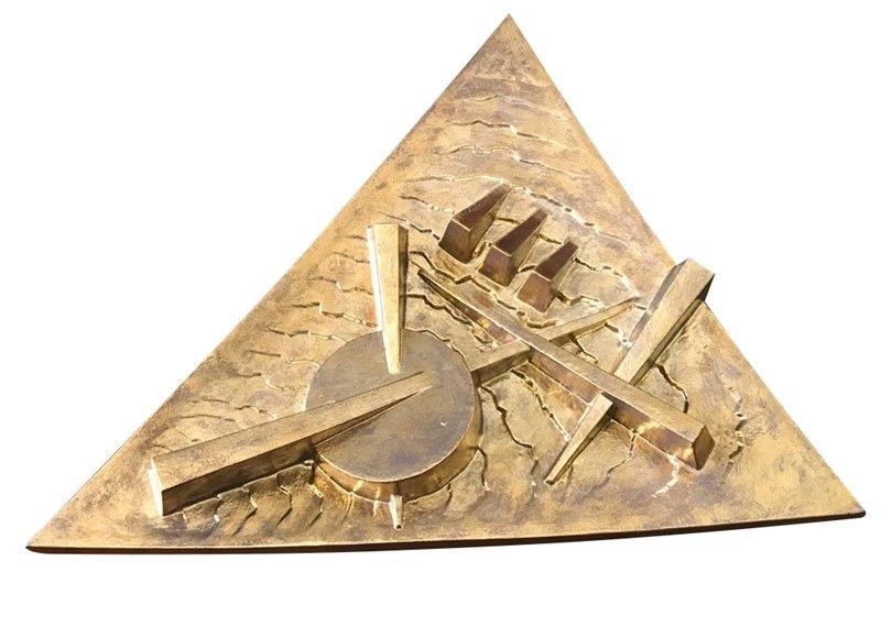 Arnaldo Pomodoro - Piatto Triangolare