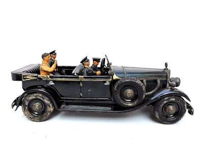 Modellino di Mercedes con Hitler e Quattro Militari Nazisti