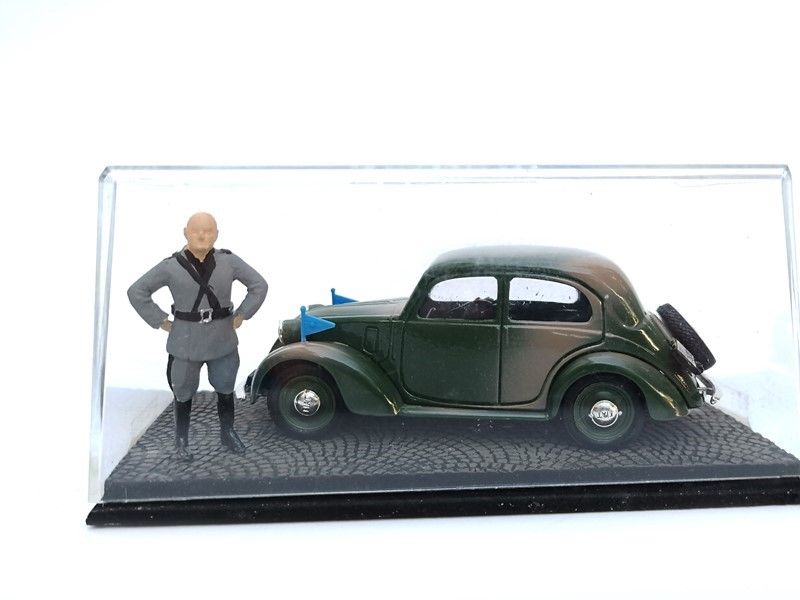 Alfa Romeo e Lancia con Figure di Mussolini