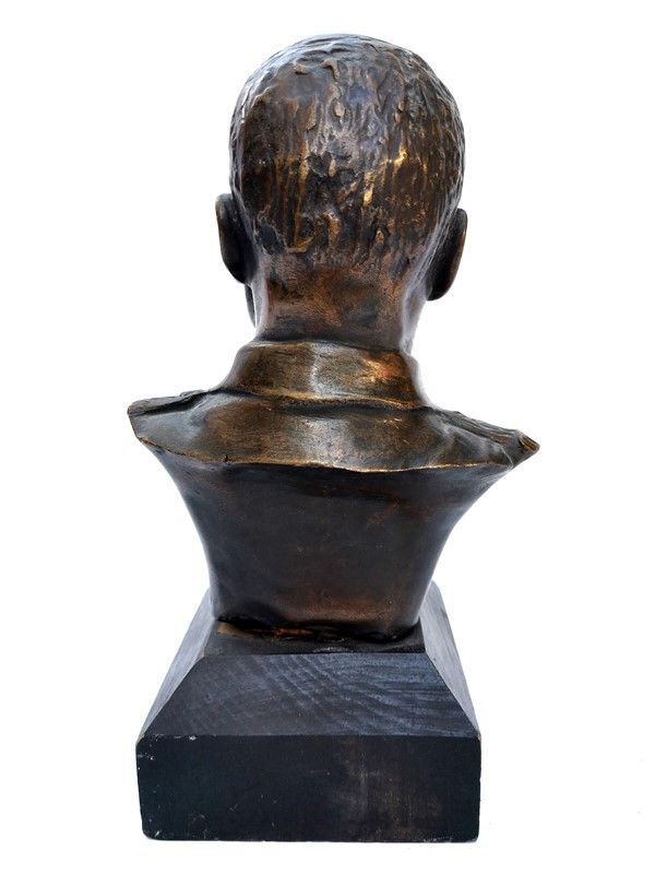 Busto di Mussolini