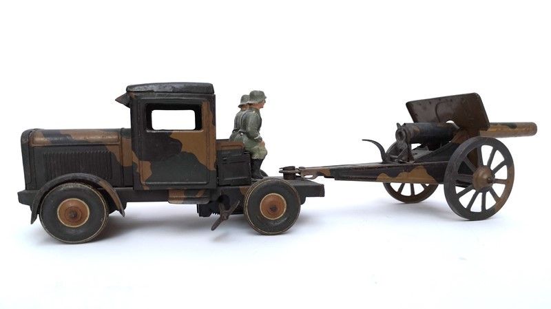 Carro Lutwaffe con Cannone e Figure