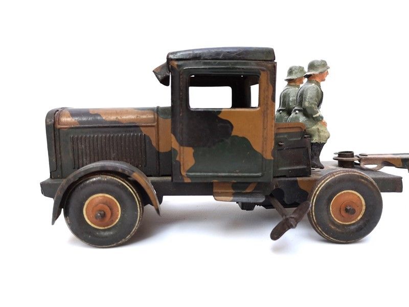 Carro Lutwaffe con Cannone e Figure