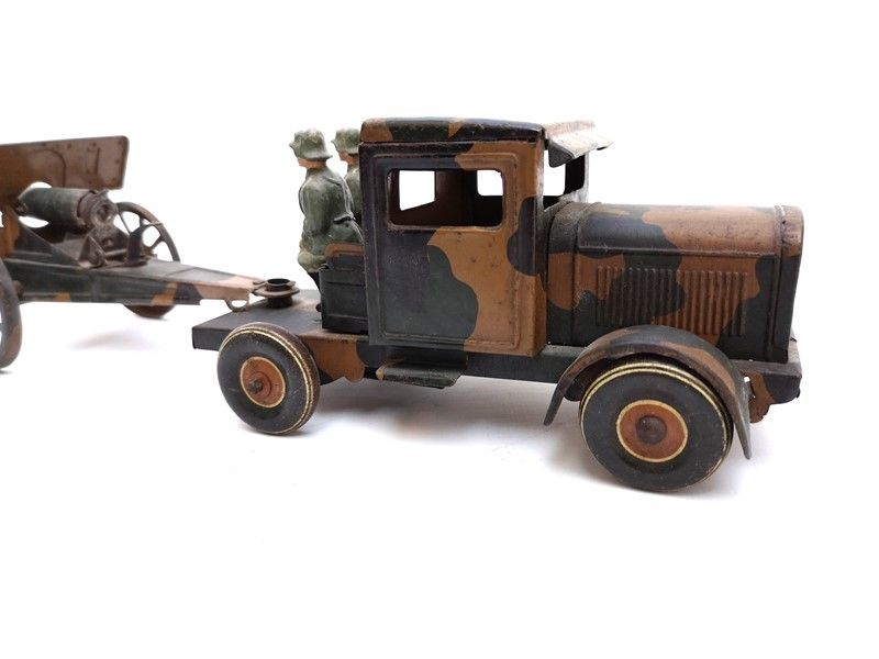 Carro Lutwaffe con Cannone e Figure
