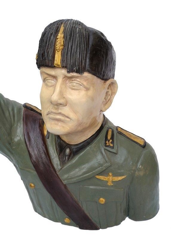 Busto di Mussolini - Auction MEMORABILIA DELLA SECONDA GUERRA MONDIALE -  Galleria Pananti Casa d'Aste