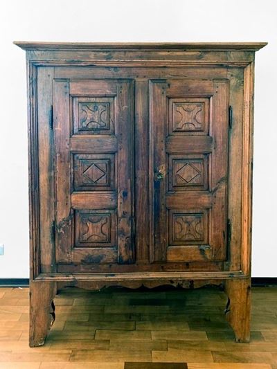 Credenza a Due Ante