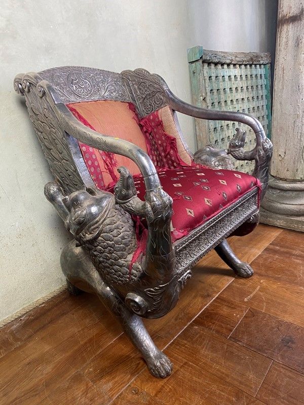 Rara Poltrona da Maraja