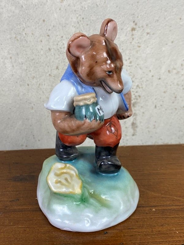 Orso con Barattolo di Miele