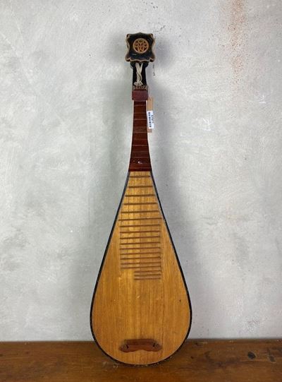 Mandola Giapponese