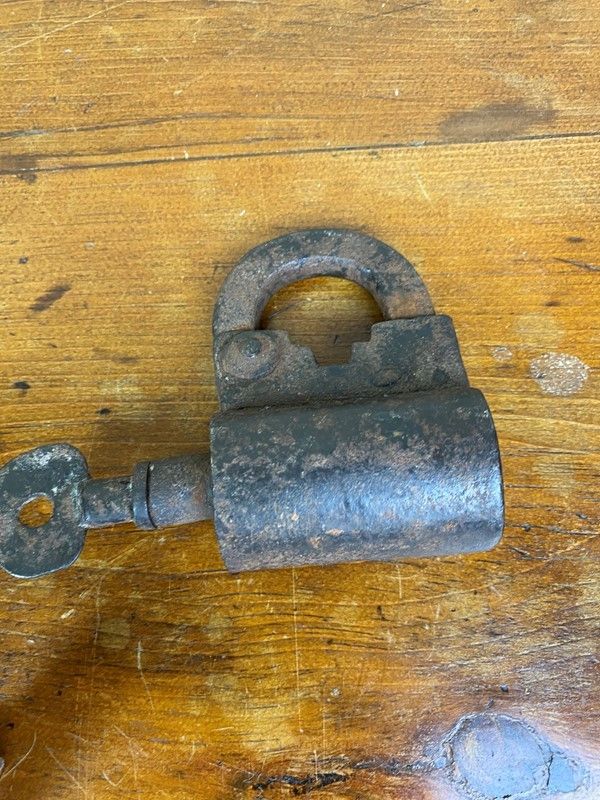 Antichi Lucchetti Indiani