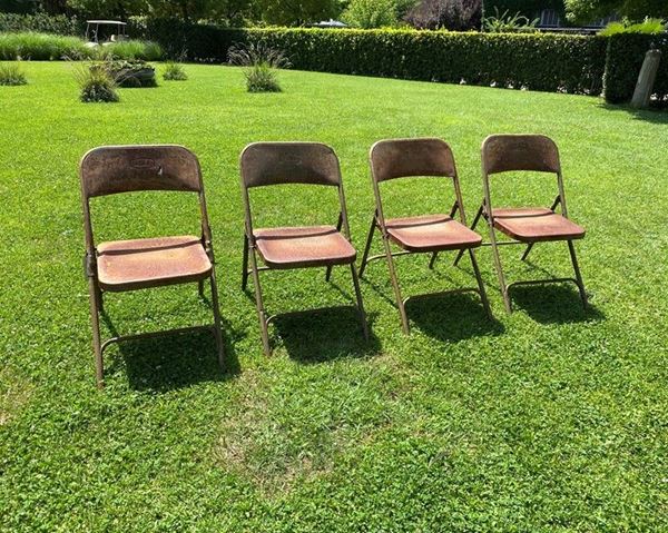 Quattro sedie pieghevoli