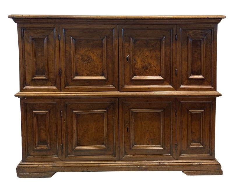 Credenza