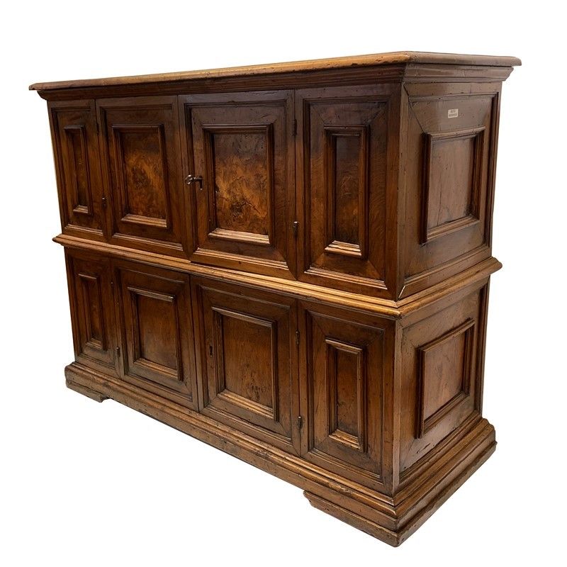 Credenza