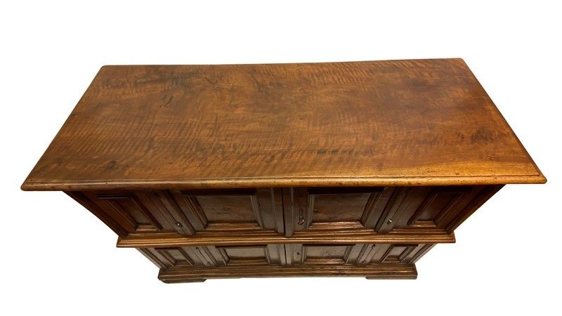 Credenza