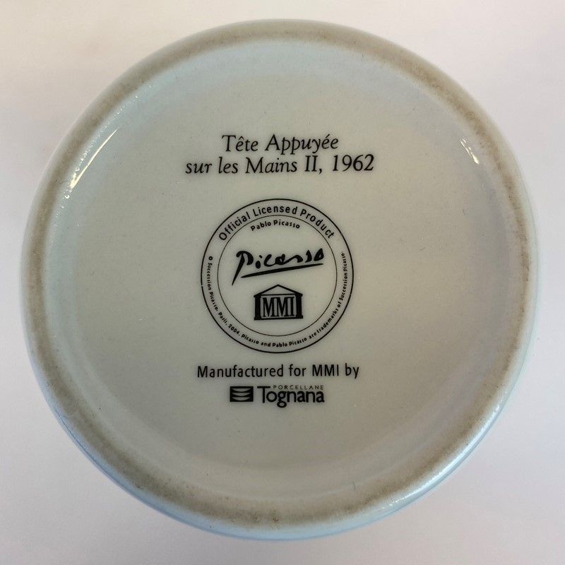 Tete Appuyée Sur Les Mains II