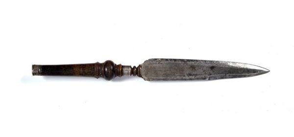 Elegante coltello da caccia