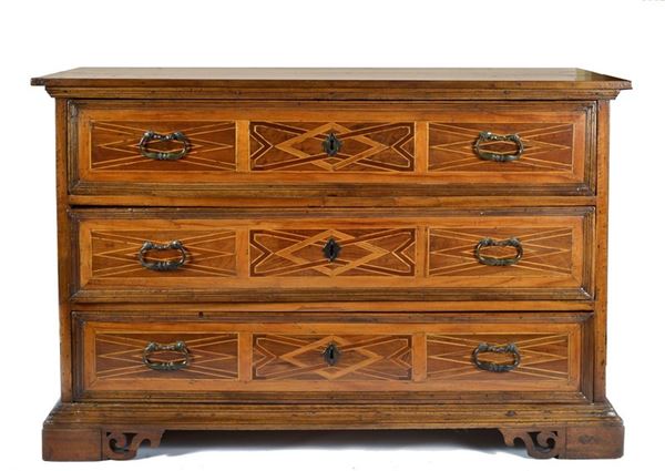 Chest of drawers