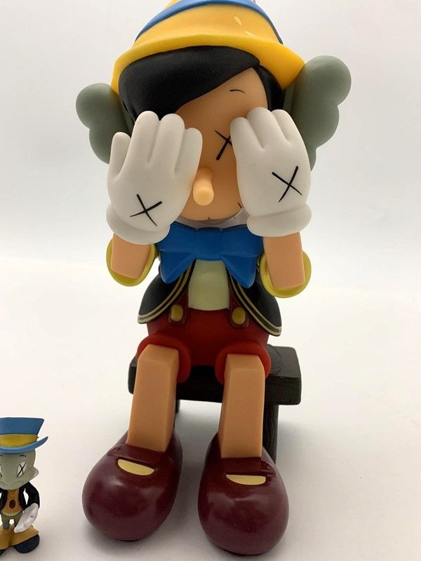 Kaws (brian Donnelly) - Pinocchio & Jimmy Cricket Figures
