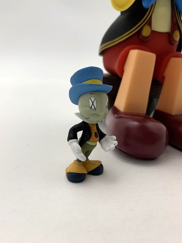 Kaws (brian Donnelly) - Pinocchio & Jimmy Cricket Figures