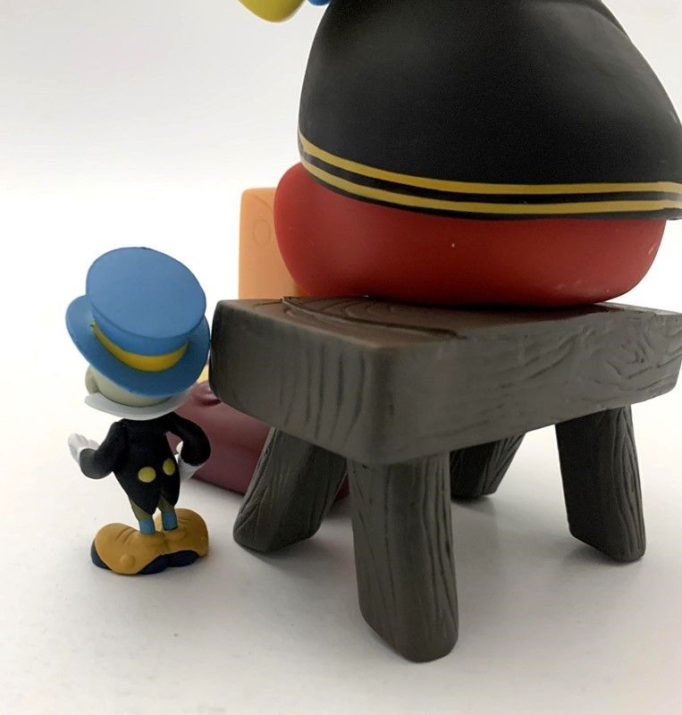 Kaws (brian Donnelly) - Pinocchio & Jimmy Cricket Figures