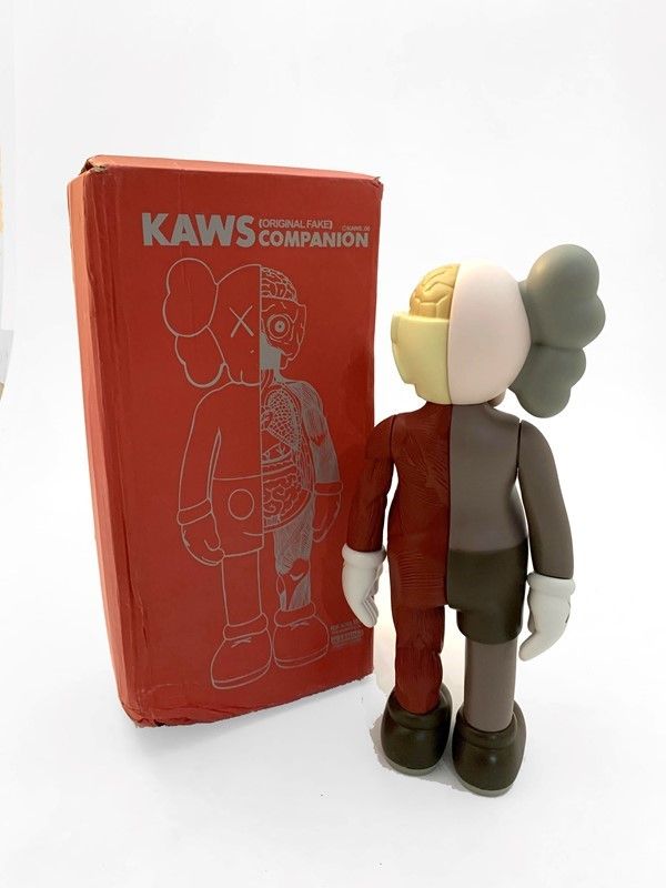 Kaws (Brian Donnelly) : Companion Figure - Painted vinyl