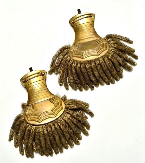 Shoulder pads from Colonel of the Bersaglieri  - Auction Antique Arms & Militaria - Galleria Pananti Casa d'Aste
