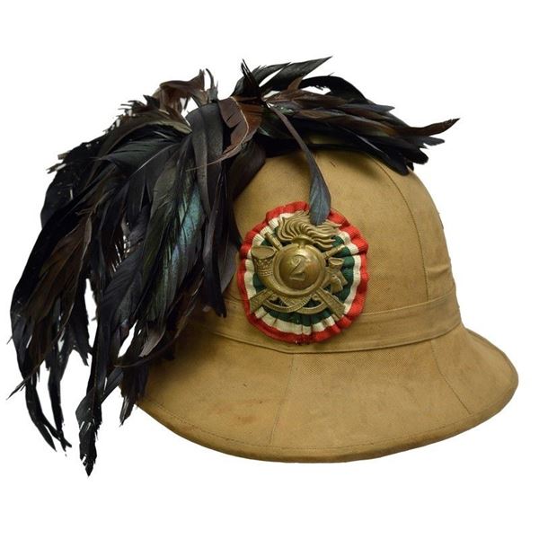 Colonial helmet mod. 1926 of the Bersaglieri  - Auction Antique Arms & Militaria - Galleria Pananti Casa d'Aste